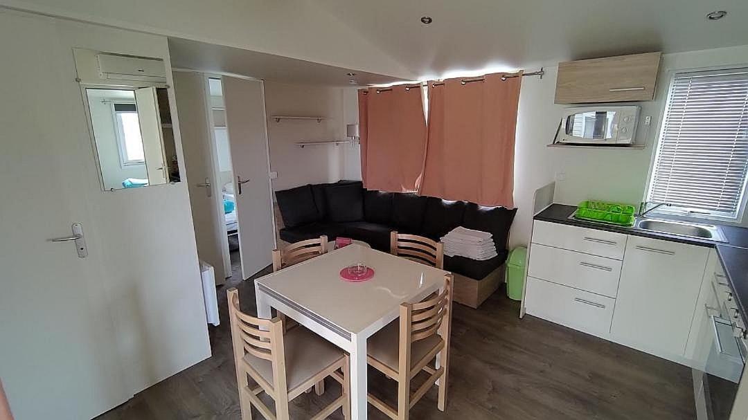 Mobil Home Camping **** Canet En Roussillon Exterior photo
