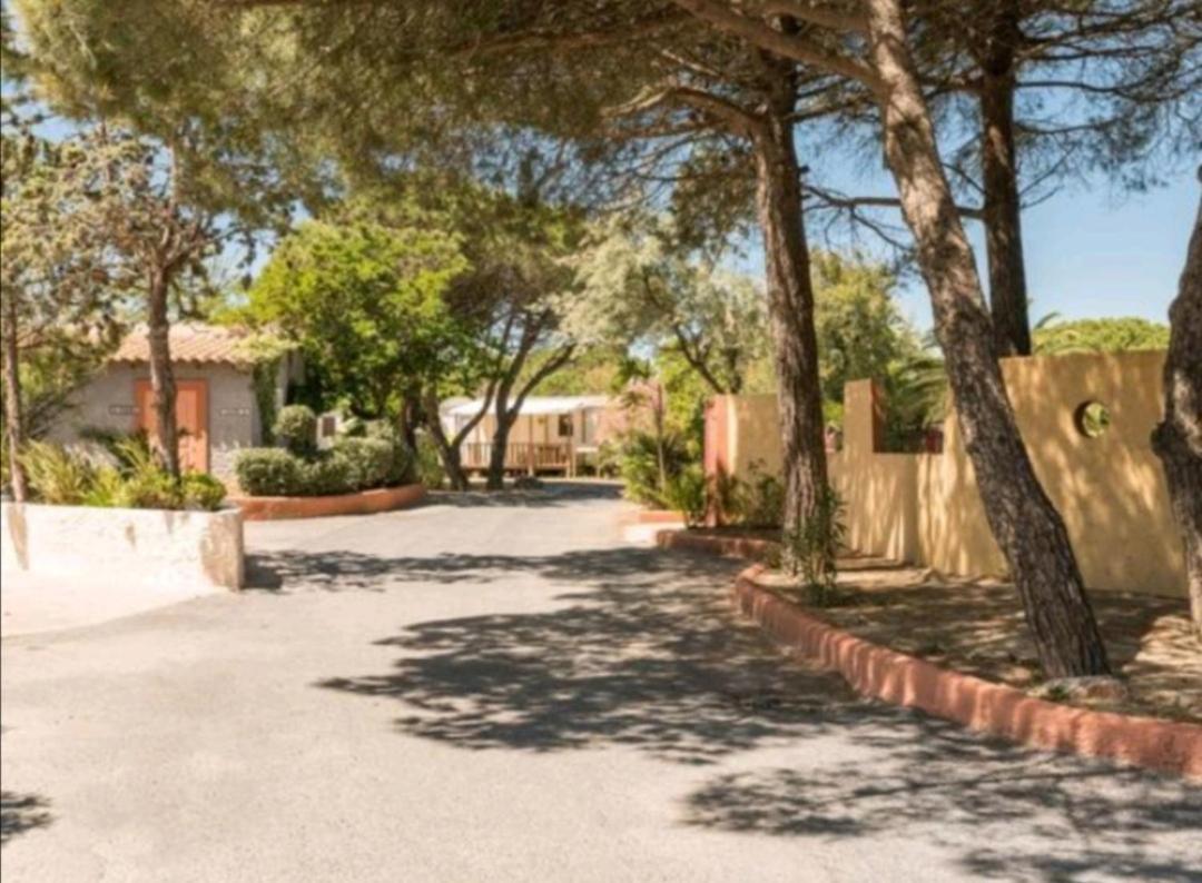 Mobil Home Camping **** Canet En Roussillon Exterior photo